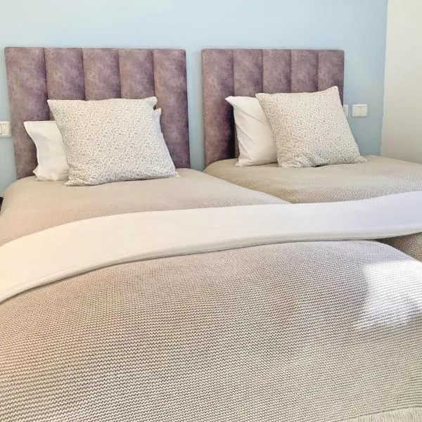 Lovely New Private Duplex in Prime City Center location, hotel v Jeruzalémě