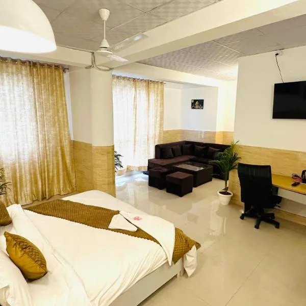 Hotel Relax Inn-Couple Friendly Hotel- Noida Sector 27, hotel v destinaci Noida
