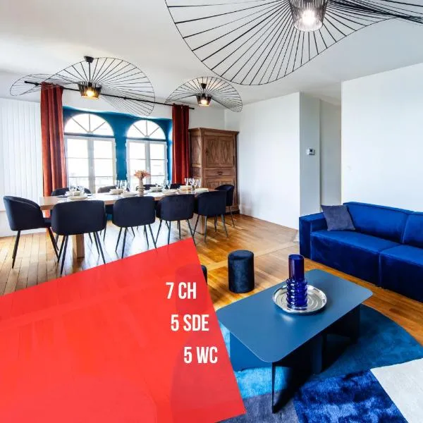 Jolie m'Home, Le Puy du Fou, 15 pers, 7 ch, 5 sde, 5 wc – hotel w mieście Mauléon