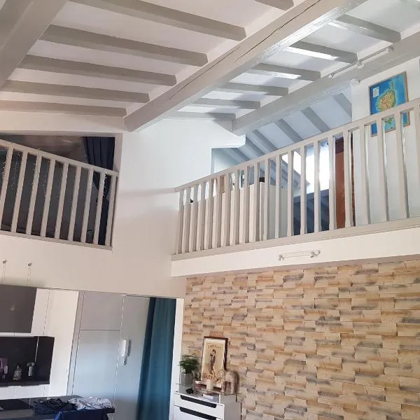 Appartement duplex de standing au calme avec piscine – hotel w Fréjus
