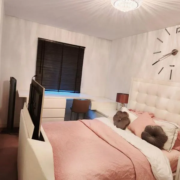 Mareot House UK, hotel di Havering