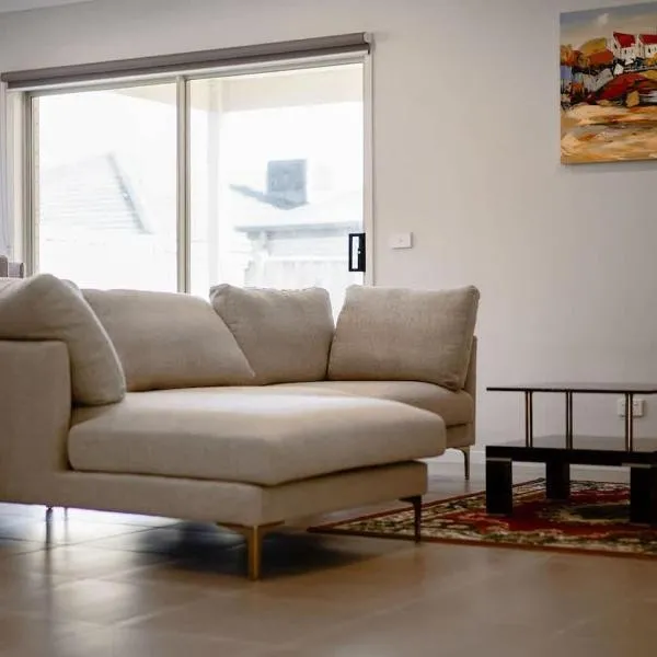 Hartleigh Estate - Sophisticated Family Living, hotel di Clyde