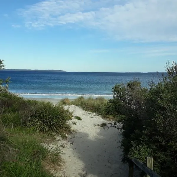 Callala Studio - 4 mins Walk to the Beach โรงแรมในCallala Beach