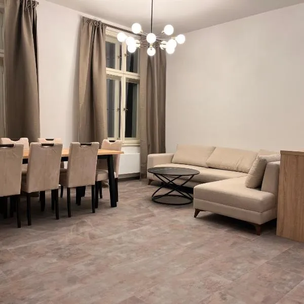 Pearl Bee Deluxe Suites, hotel v Plzni