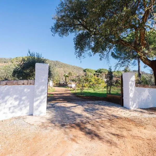 Casa Rural VILLA ADRISEDA, hotel in Constantina