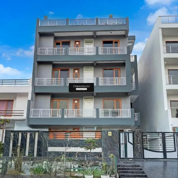 Super Townhouse Sector 135 Noida, hotel v destinaci Noida