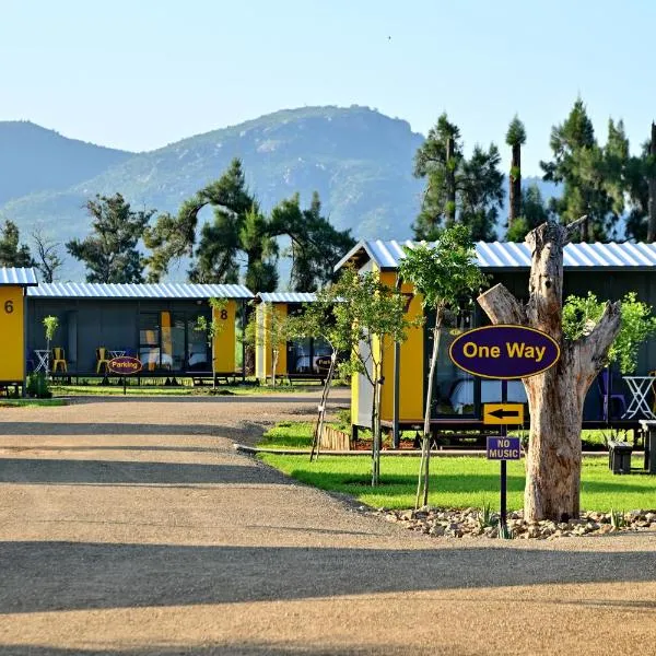 SleepOver Malelane, hotel v mestu Malelane