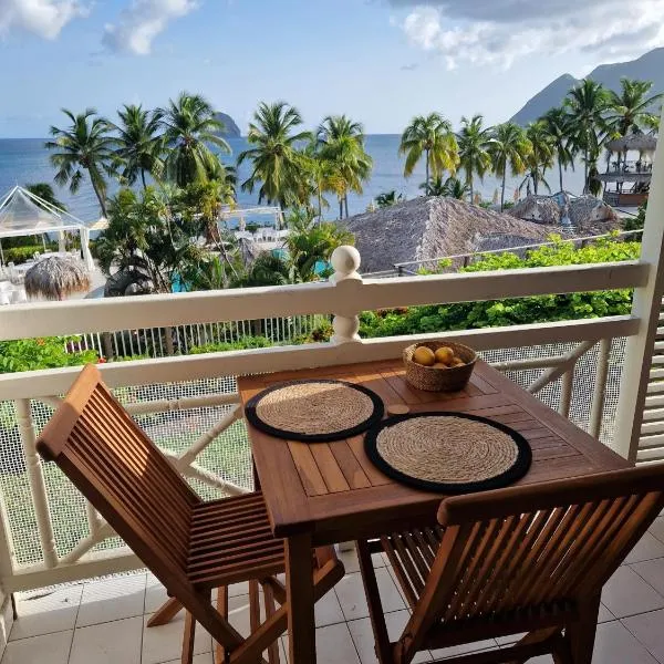 Ti Dyaman - Studio vue mer & accès piscine gratuit, hotel v destinaci Le Diamant