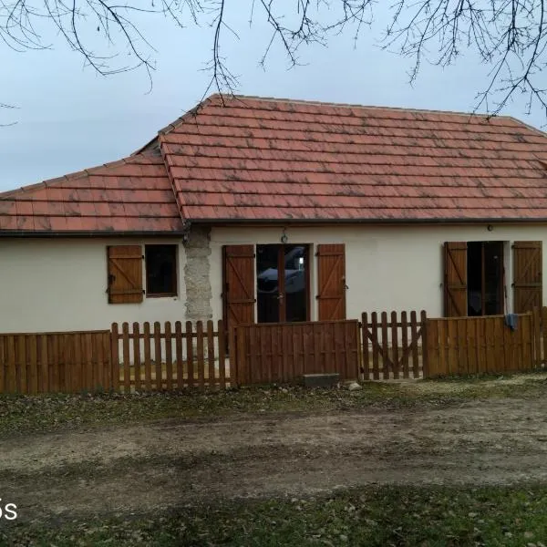 Gîte à la ferme, hotel v destinaci Montfaucon