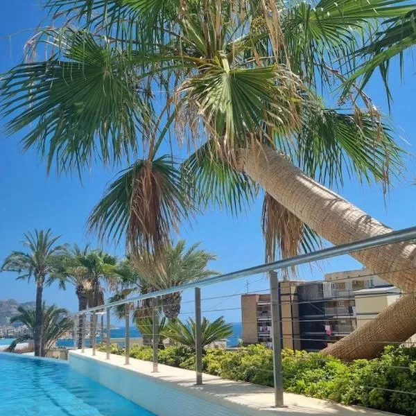Sunset Cliffs Seaside Apartment: Benidorm şehrinde bir otel