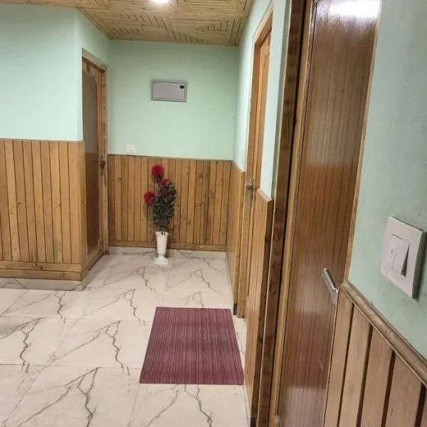 MEHTA Guest House, hotel v destinaci Rāmpur