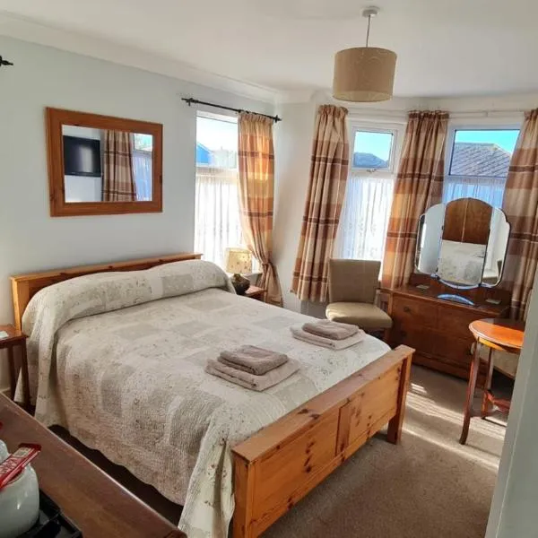 Avon Manor Guest House, hotel di Lee-on-the-Solent