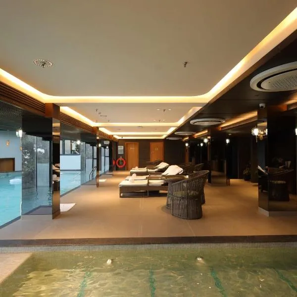 The Oasis Mussoorie - A Member of Radisson Individuals, hotel v destinaci Mussoorie