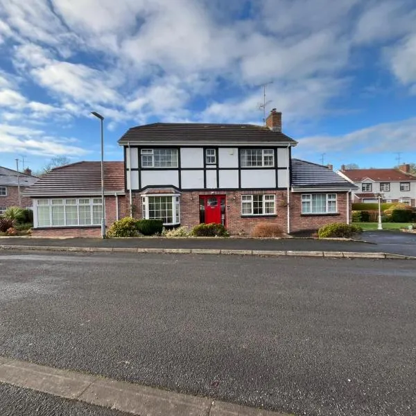 Portora House Accommodation ROOM ONLY-ALL ROOMS EN-SUITE, hotel in Enniskillen