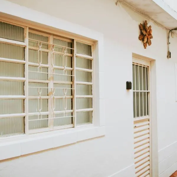 Apartamento térreo próximo a Basilica, khách sạn ở Aparecida