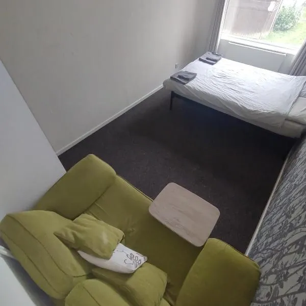 Homestay near a station and park、ロングブリッジのホテル