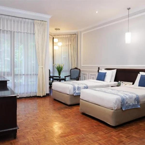 Puteri Gunung Hotel, hotel v destinaci Lembang