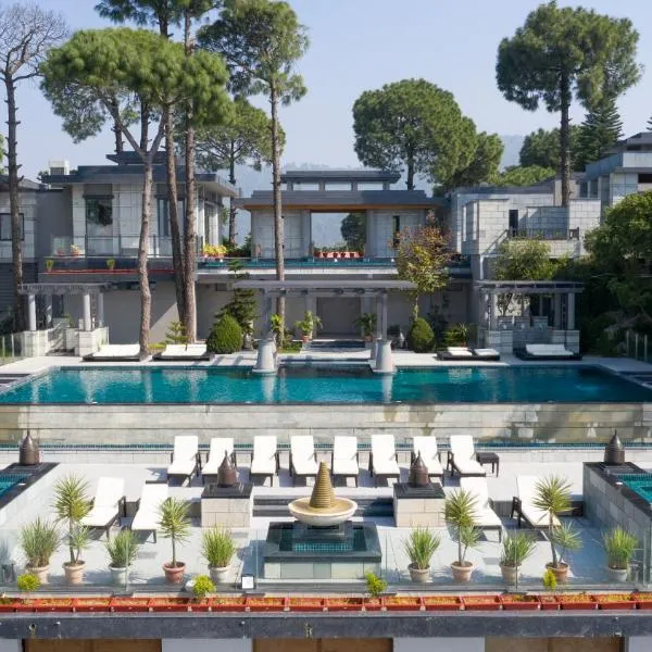 Moksha Himalaya Spa Resort, hotell sihtkohas Kasauli