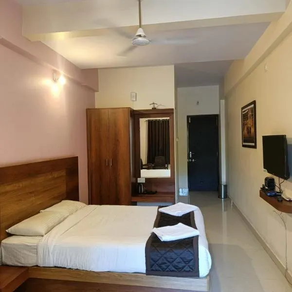 Paakashala Kumbashi, hotel a Kōtatattu