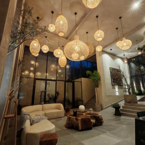 Serenzzo Hotel & Cuisine, hotel in Tapalpa