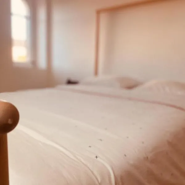 La Maison des Ifs Paon, hotel v destinaci Mamers