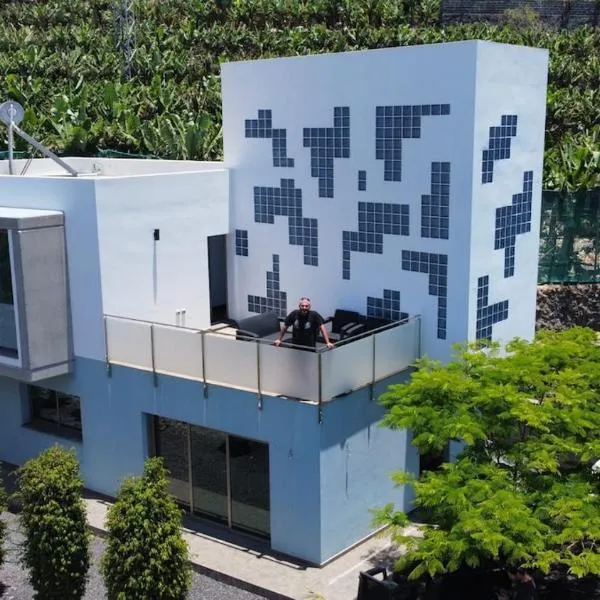 Casa "El Cubo Loco" Tazacorte, hotel v destinaci Tazacorte