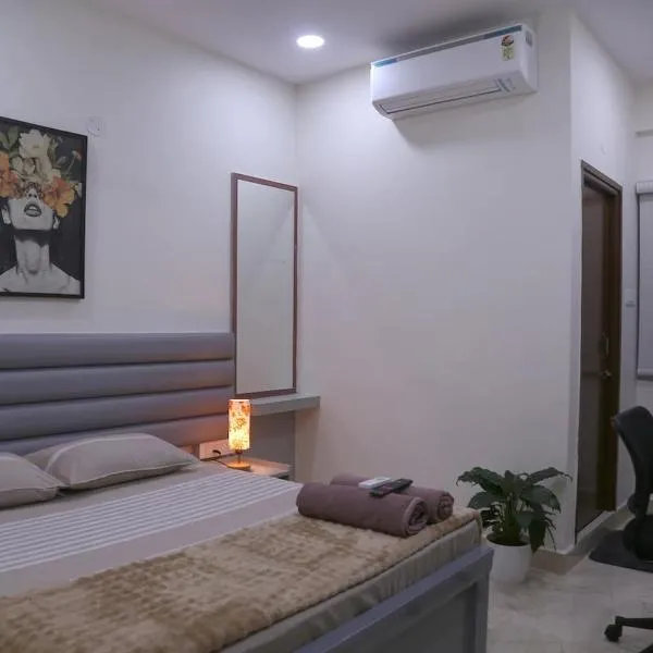 Yendluri's QueenBed Room1-Kondapur, hotel in Lingampalli
