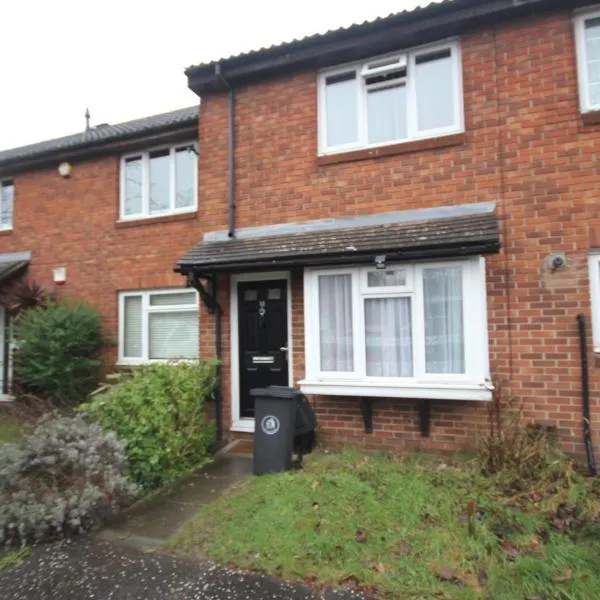 Wooburn Place, hotel in Hillingdon