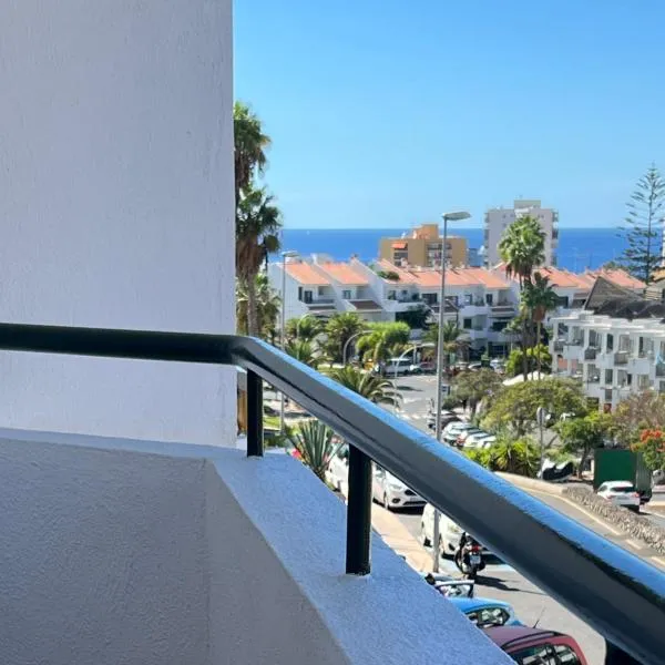 Ocean view & Pool Los Cristianos Summerland, hotel in Los Cristianos