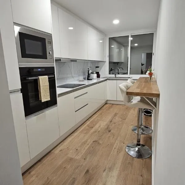 Apartamento T3 em Lisboa/ Queluz, hotel in Queluz