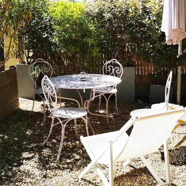 Studios MISTRAL21 en Camargue, hotel di Salin-de-Giraud