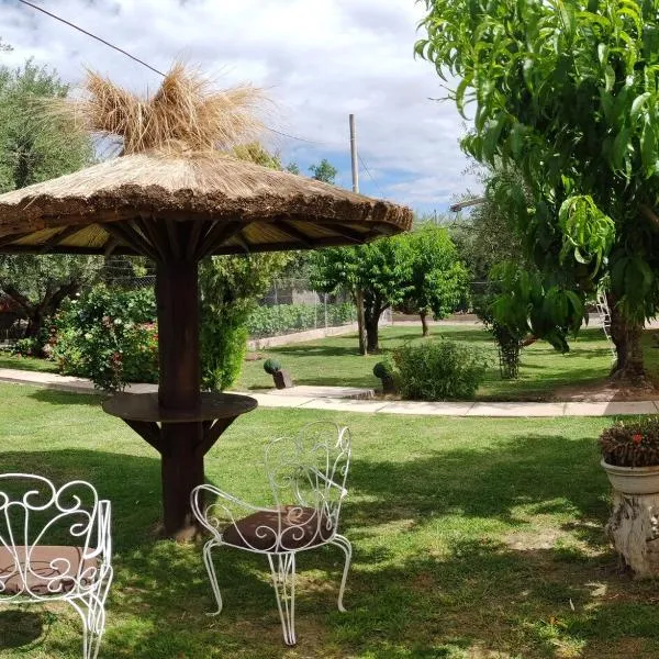Cabañas Las Rosas, hotel em Maipú