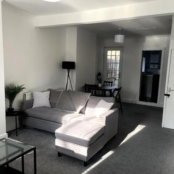 Cosy 2-Bed Home - Central Location Near Town & Train Station, hotel v destinaci Dartford