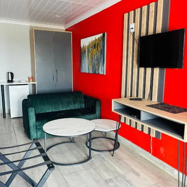 EzamaXesibe Guest House Willowvale, hotel in Weza