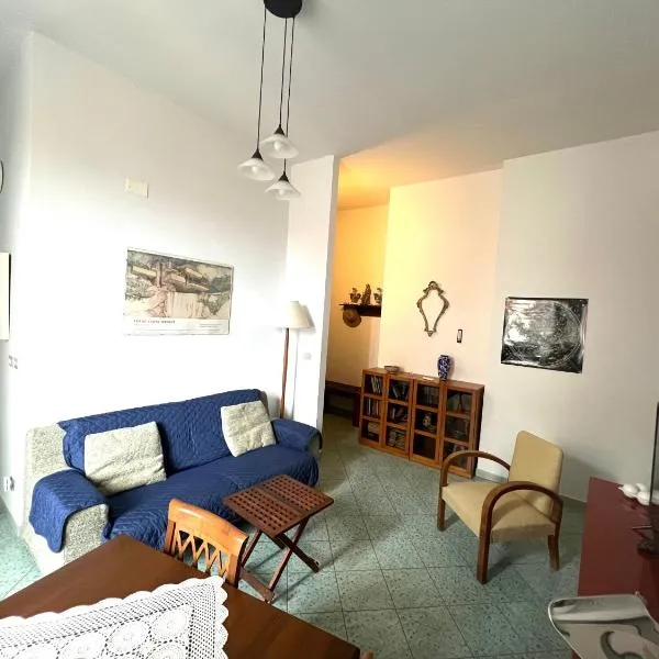 Casa Santa Maria, hotel Gioiosa Mareában