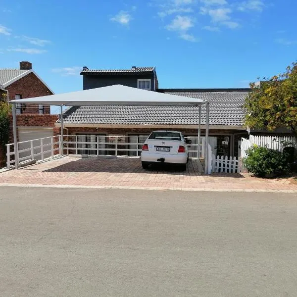 Macaw Villa, hotel in Mossel Bay