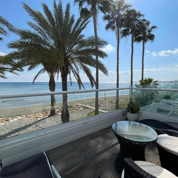 Nautica Luxe Beachfront, отель в Вороклини
