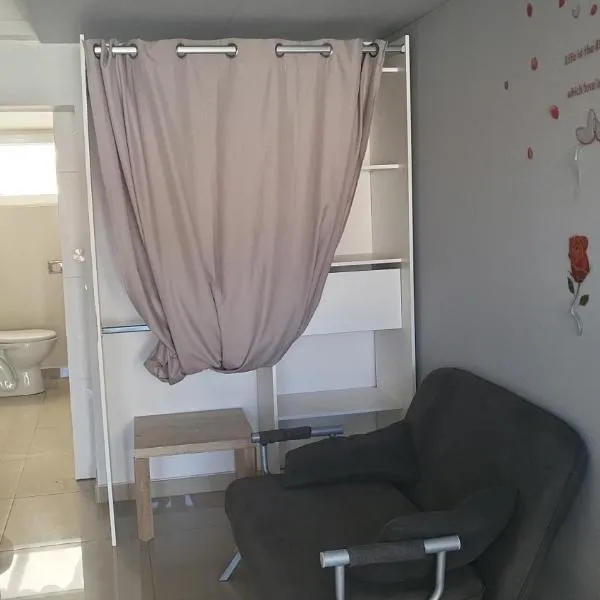 Bas de maison envoutant, hotel v destinaci Port-Saint-Louis-du-Rhone