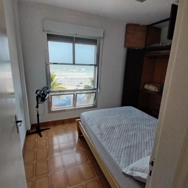 Apartamento pé na Areia com Garagem no Centro - Foto 2