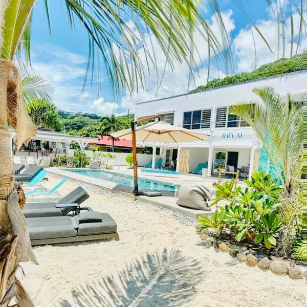 Pension Irivai appartement PUATOU 1 chambre bord de mer, hotel v Uturoe