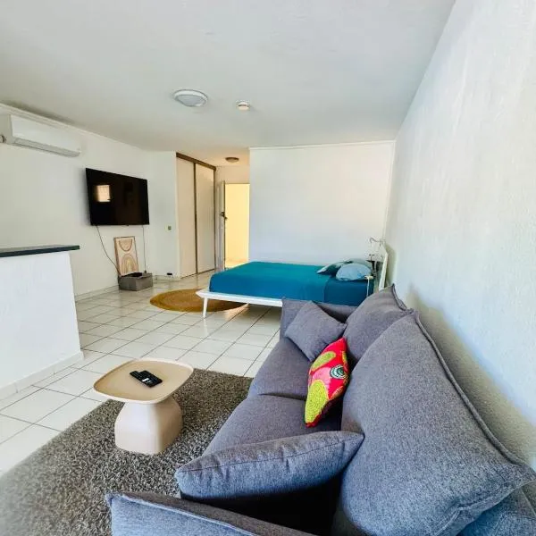 Oasis Studio 33, hotel v destinaci Schoelcher