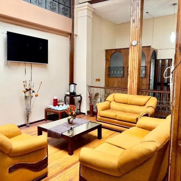 Travel Hotel Quito, hotel u gradu Kito