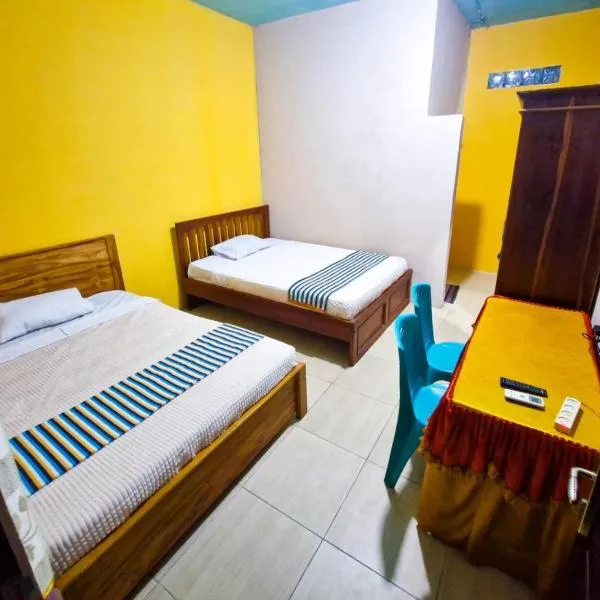 RedDoorz at Hotel Gloria Borong Labuan Bajo, hotel in Mborong