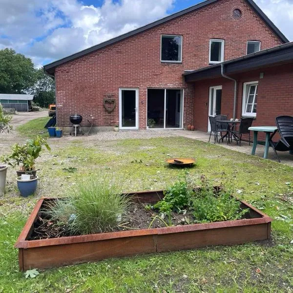 Højmosegård værelse 4, hotel v destinaci Varde