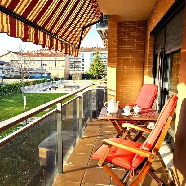 Red Wine Haro, piscina y parking, отель в городе Аро
