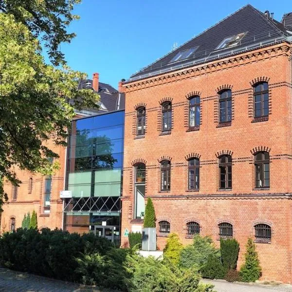 Szkolne Schronisko Młodzieżowe Dąbrówka, hotel a Prudnik