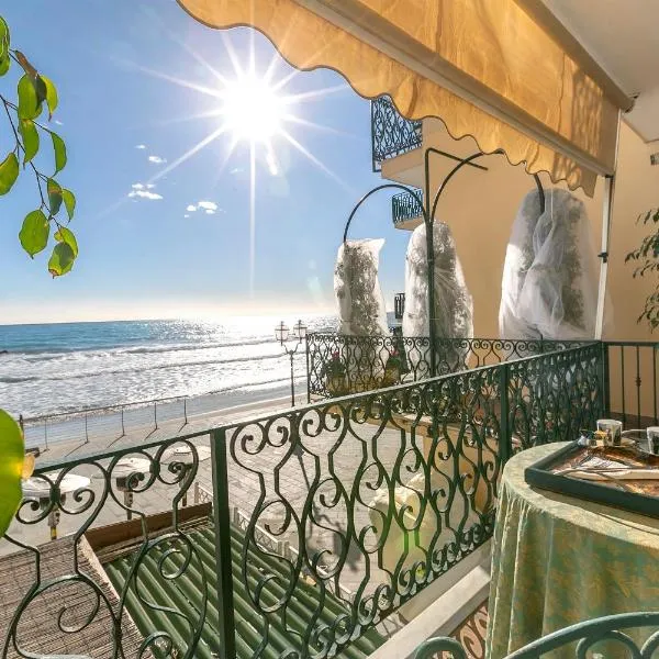 B&B Da Giueli Rooms On The Seafront, hotel v destinaci Alassio
