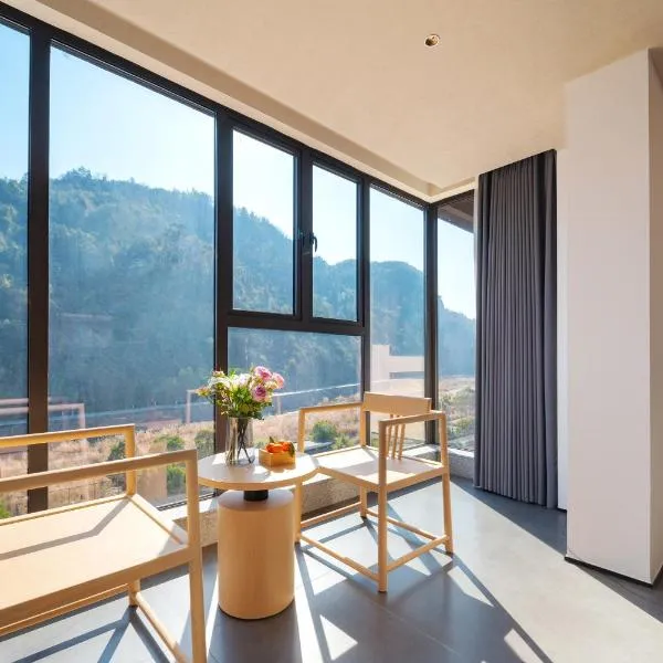 Zhangjiajie Brook Hotel, hotel v destinaci Čang-ťia-ťie