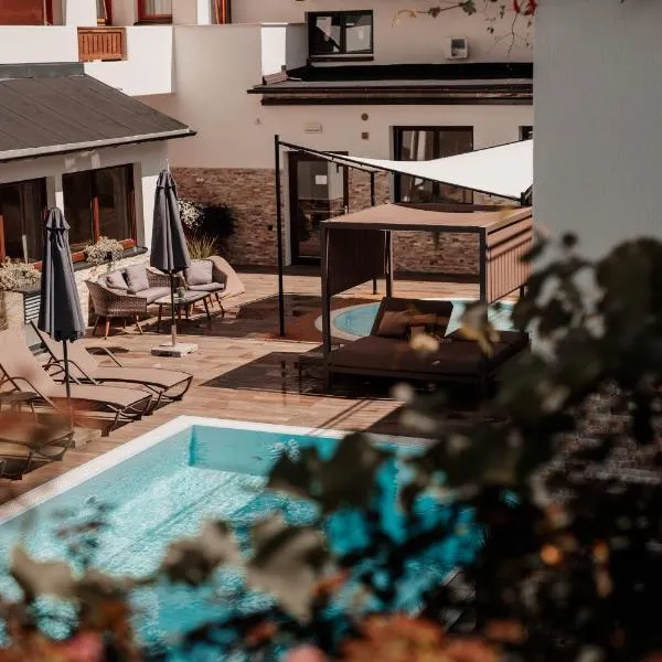 Kinderhotel Laderhof, hotel a Ladis