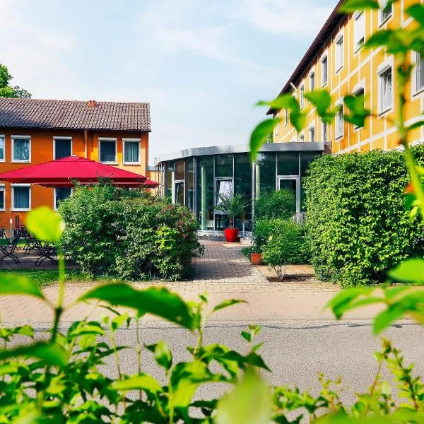 Tagungszentrum Neuendettelsau, hotel v destinaci Neuendettelsau
